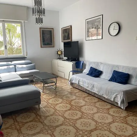 Spazioso A Apartman *