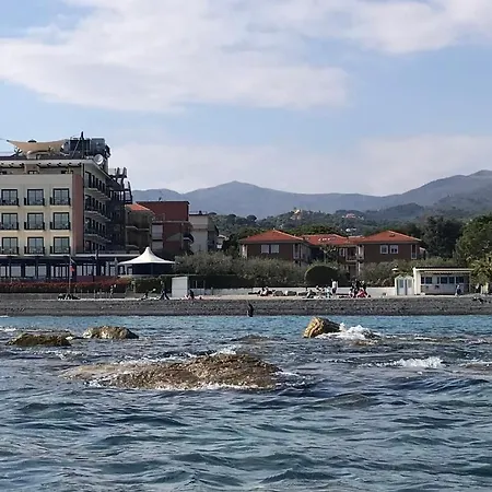 Apartman Spazioso A Diano Marina